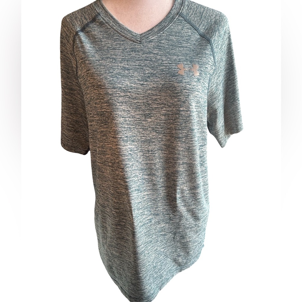 Under Armour Women’s Short Sleeve Activewear Threadborne V Neck Tee